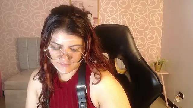 Scarlett_jhonson_ch Adlı Modelin Canlı XXX Sohbeti