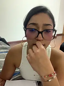 LilithMonette 现场XXX聊天