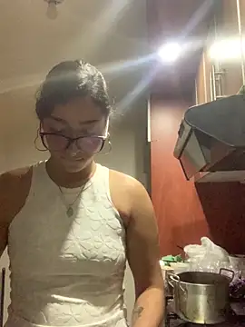 LilithMonette 即時 XXX 聊天