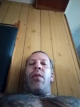 AceticPinscherのライブXXXチャット