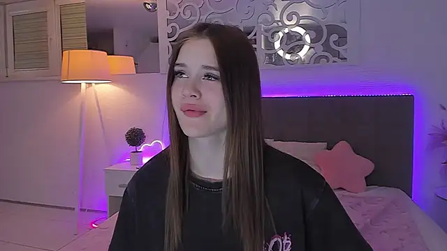 LuisaClover Chat XXX in diretta