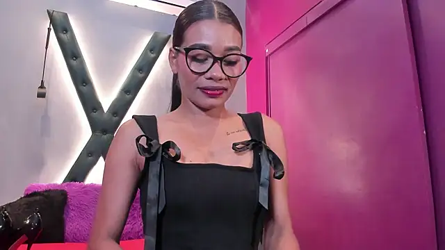 AtheneaBrownn's Live XXX Chat