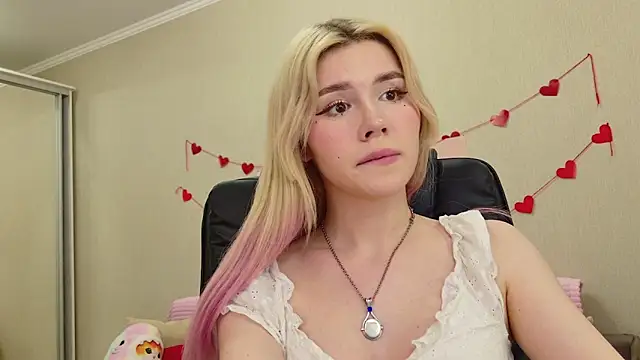 Alisa_Black_Star's Webcam Show