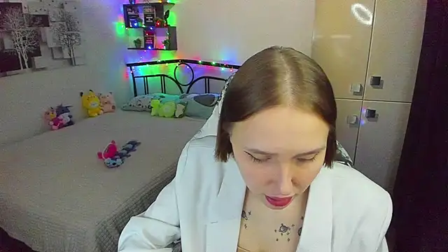 CrazyBitchInLace's Live XXX Chat