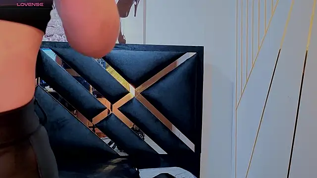 Zoe-yanin লাইভ XXX চ্যাট