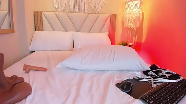 Chatroom XXX en direct de NahimiThompson