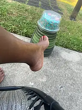 UriUniverse69's Webcam Show