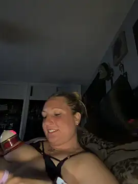 sweetkacibaby: онлайн-секс-чат