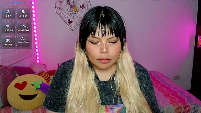 EllieMoonX's Webcam Show