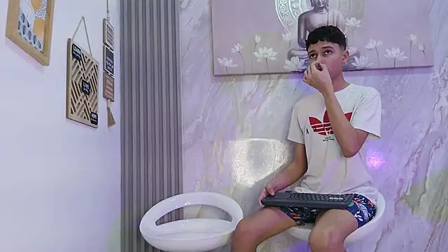 HORNY_PRETTY – Kamerová šou