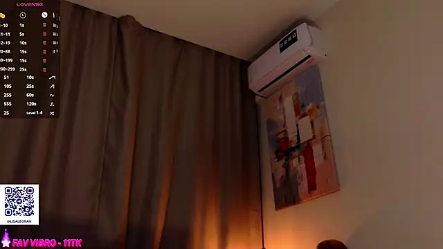 แชท XXX สดของ LisanBrown