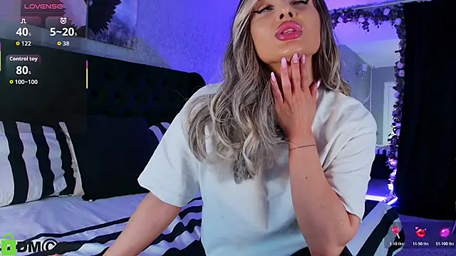 MashaReed_のライブXXXチャット