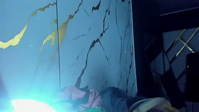 Paris_Petit élő XXX-chatje