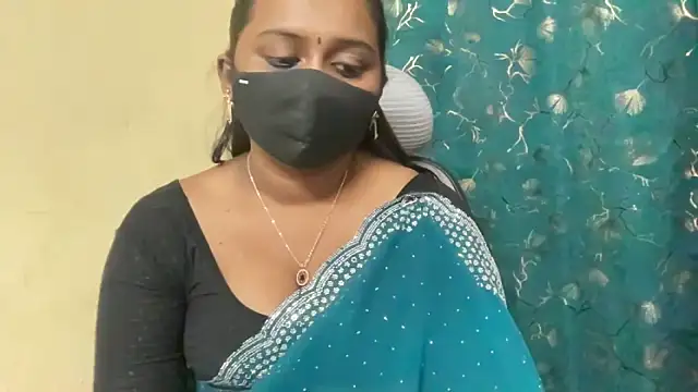 Tanuja-Sexy Webcam-Show