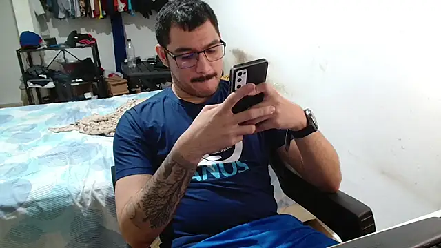 Leonino231 Webcamshow