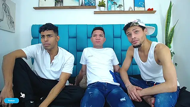 Interracial_Snow_Bunny webkamerás műsora