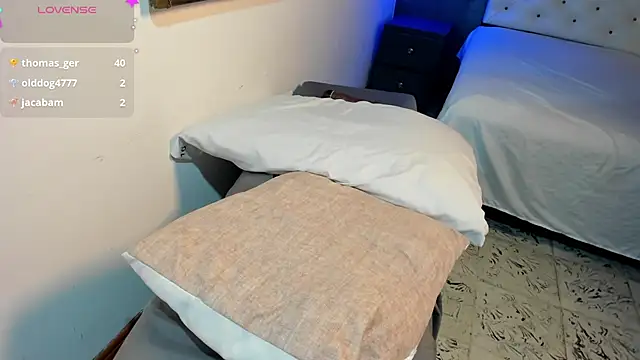 Jara_Chickn Webbikameraesitys