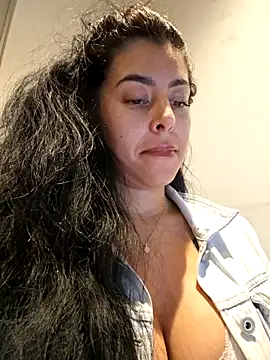 XXX chat uživo modela Luianna