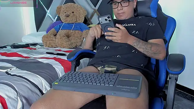 winniepooh_69 Pertunjukan Webcam