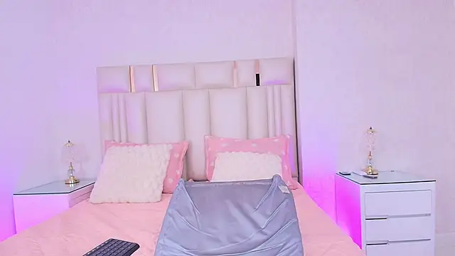 alanarose18's Live XXX Chat