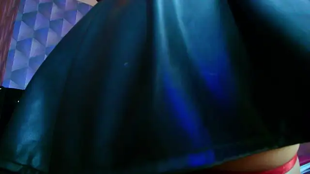 LiaHarryis 即時 XXX 聊天