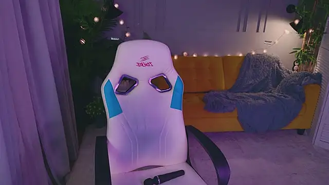 mmm__yes Adlı Modelin Canlı XXX Sohbeti