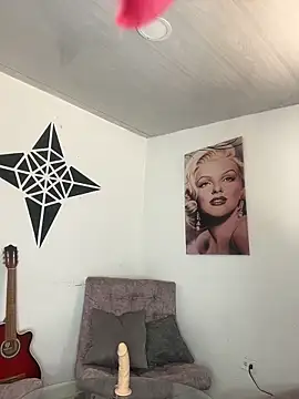 Mydreams69's Live XXX Chat