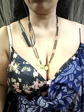 bhuvana_555 Show Webcam