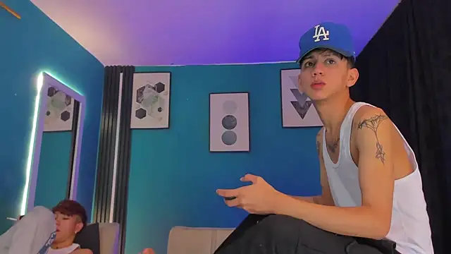 Pertunjukan Kamera Web Marcus_and_Tony