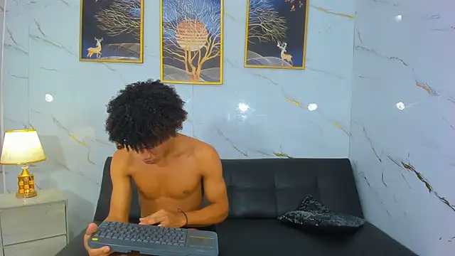 Spicy_guysn Webbikameraesitys