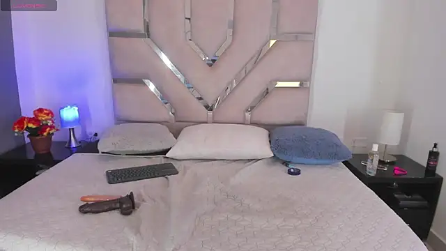 Greycy_Williams লাইভ XXX চ্যাট