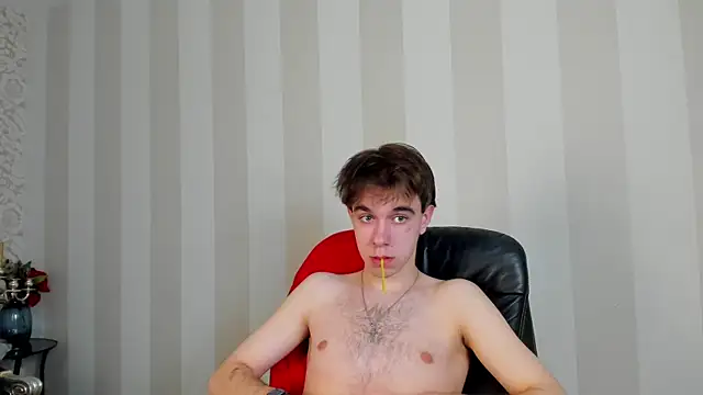 DaveBevy Adlı Modelin Canlı XXX Sohbeti