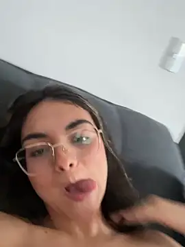 Cat2525's Webcam Show