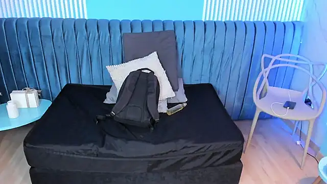 milavega_'s Live XXX Chat