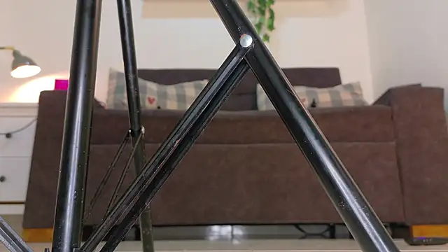 Chat XXX en directo de RiriiBrunette__