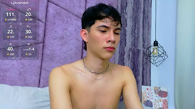 AronTawersのウェブカメラショー