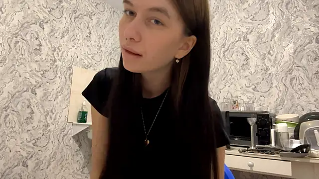 LaraDraggoo live XXX chat