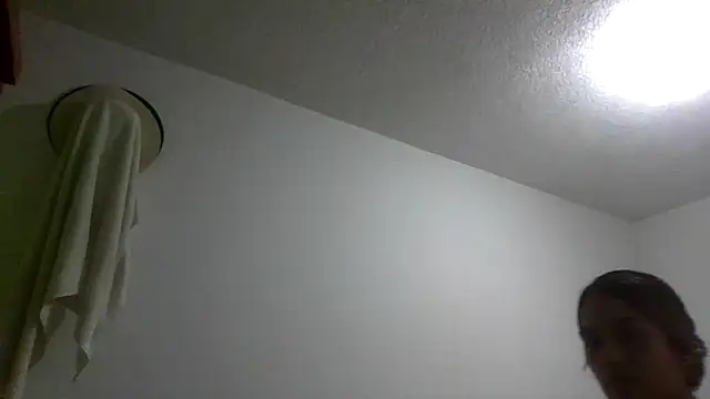 Juanabrunette7's Live XXX Chat