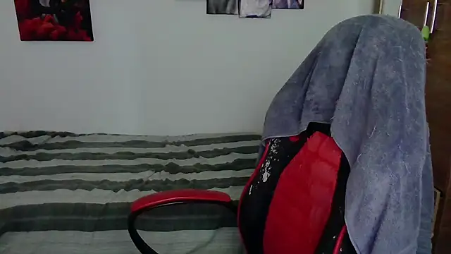 yessica_gomez01: απευθείας συνομιλία ΧΧΧ