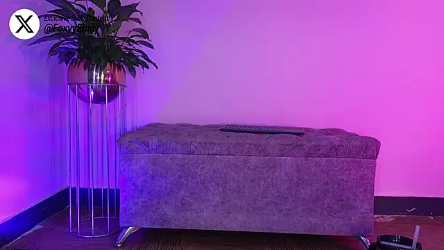 Chat XXX Live EMILYY_FOXY
