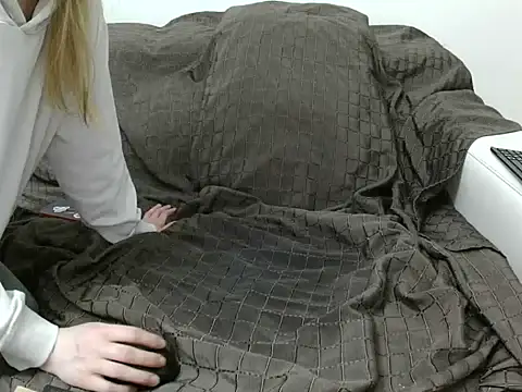 Chat +18 de Adelyxveex ao vivo