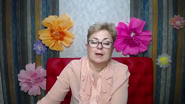 EmiliaGree's Live XXX Chat