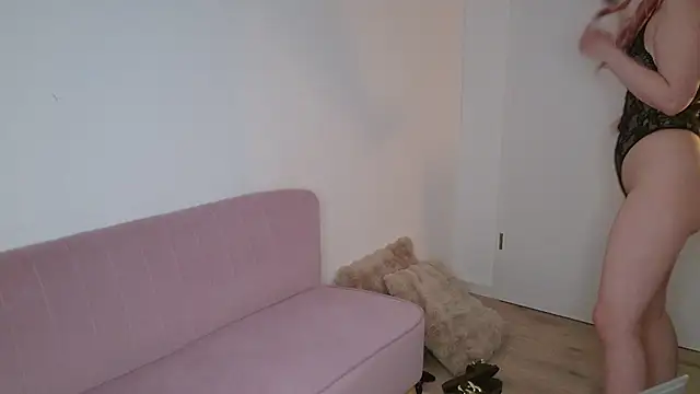 Show modela Noira_xxx na web-kameri