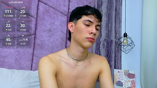 AronTawers live XXX chat