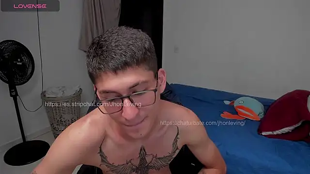 JhonLeving – webcam-show