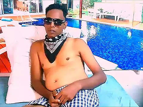 IndianHunk01 webcam show