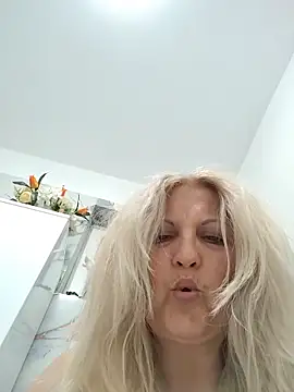 Divineblond Obrolan Langsung XXX