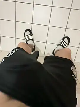 Show modela Hornybigdicksxd na web-kameri