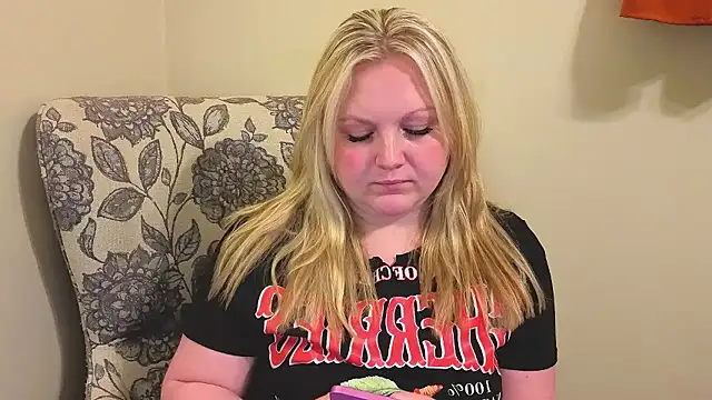 PhatAssBlond Chat XXX in diretta