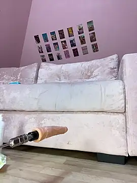 Show modela Rinamay_ na web-kameri